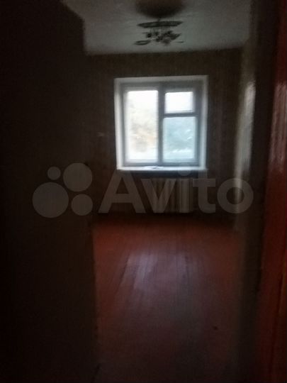 Комната 9 м² в 3-к., 2/2 эт.