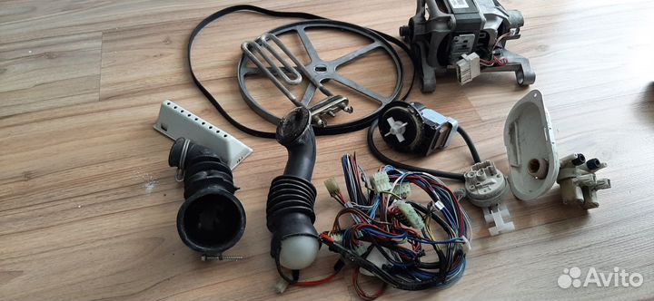 Стиральная машина по запчастям indesit