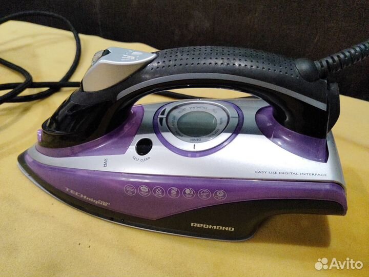 Утюг redmond