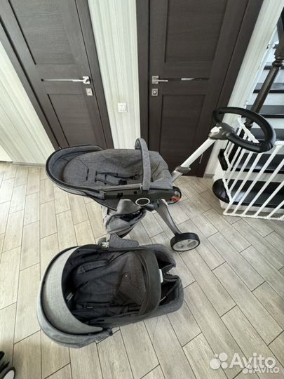 Коляска stokke