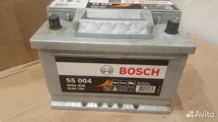 Аккумулятор б/у Bosch S5 004 61Ah 600A