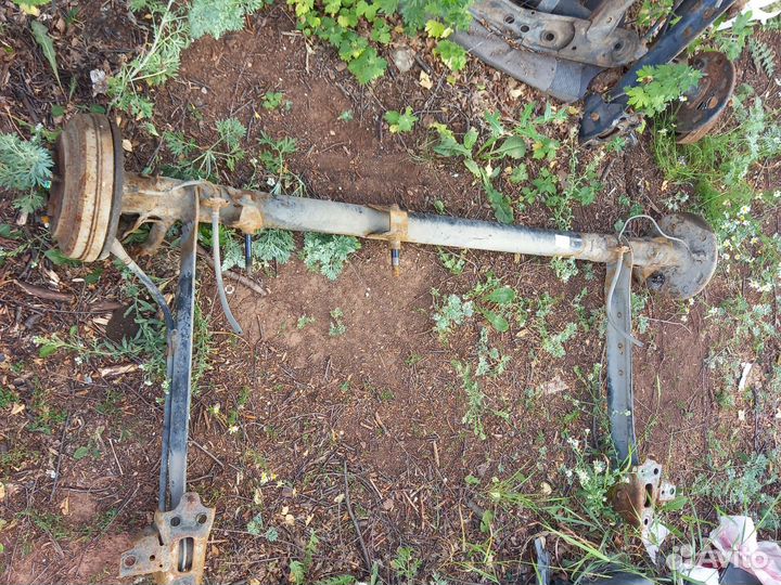 Балка на nissan almera classic