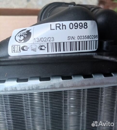 Радиатор отопителя на Рено Логан