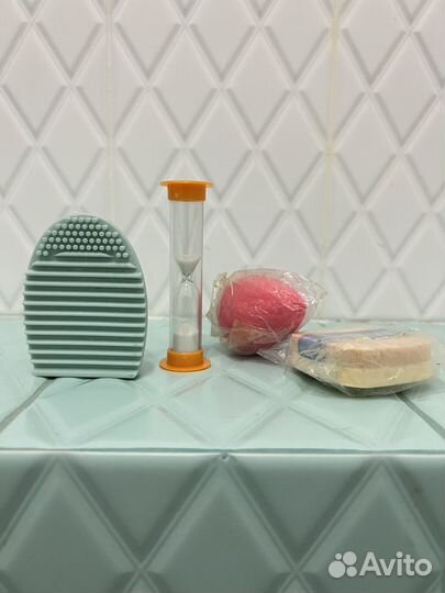 Кисточки для макияжа спонжи, для ресниц атомайзер