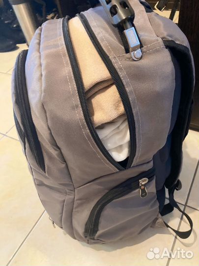 Рюкзак с женскими вещами