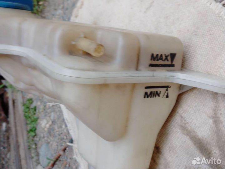 Расширительный бак Audi a6 c6 3.0