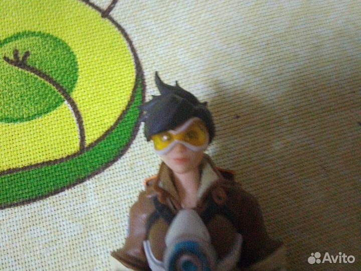 Фигурка Трейсер из owerwatch