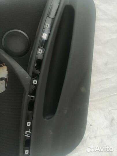 Обшивки передних дверей BMW 3 E90 рест