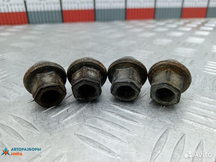 Болт колесный Ford Fiesta 6 2009 6L2Z1012BA