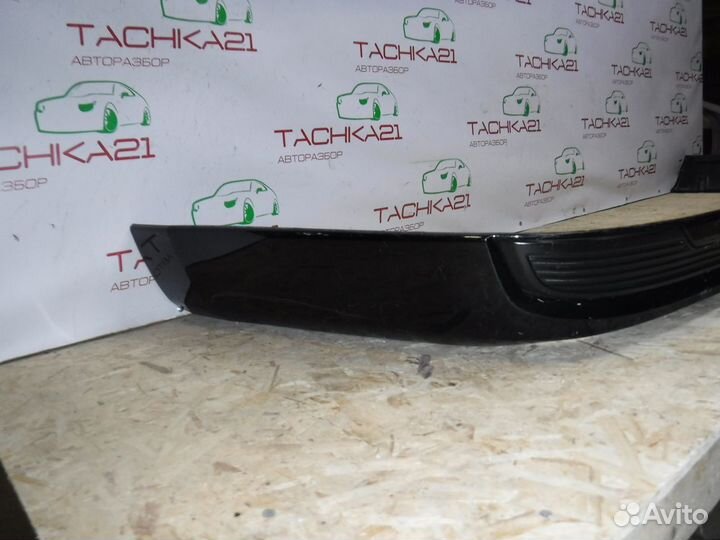 Накладка заднего бампера Toyota LC 200 (2015+)