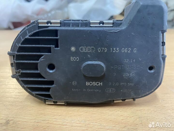 Дроссельная заслонка audi rs 079133062G