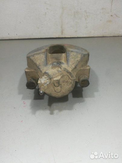 Суппорт передний левый Ford Focus 2