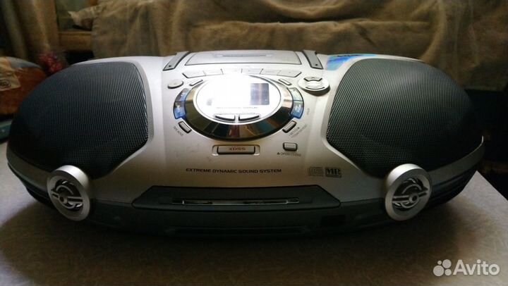 Магнитола LG LPC-LM735