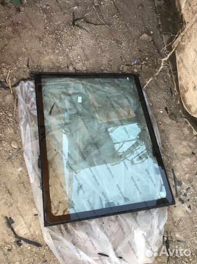 Стекло кабины Takeuchi TCR50