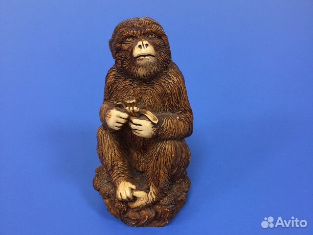 Статуэтка обезьяна с бананом