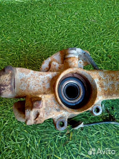 Кулак поворотный передний правый для Ауди А4 Б5