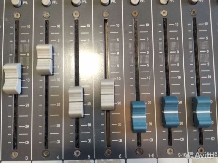 Микшерный пульт