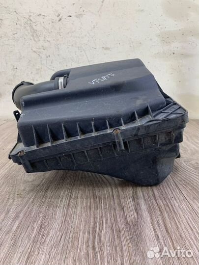 Корпус воздушного фильтра Opel Astra H Z18XE