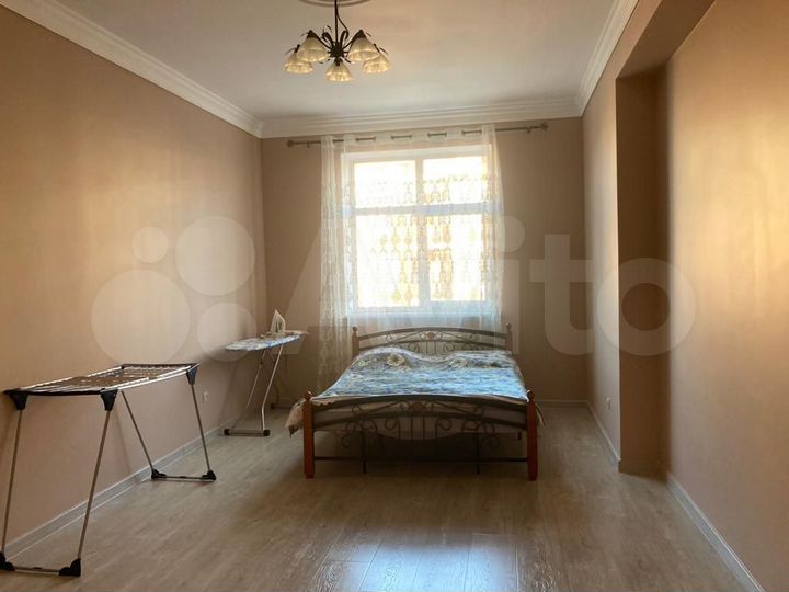 2-к. квартира, 67 м², 3/6 эт.