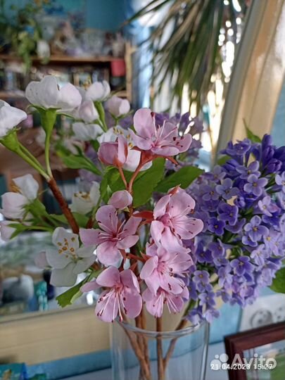 Весенний букет с сиренью из холодного фарфора