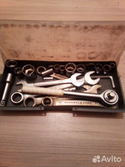 Набор ключей с трещеткой бу