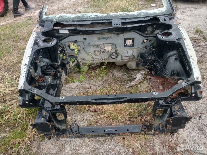 Передняя часть Киа Спектра