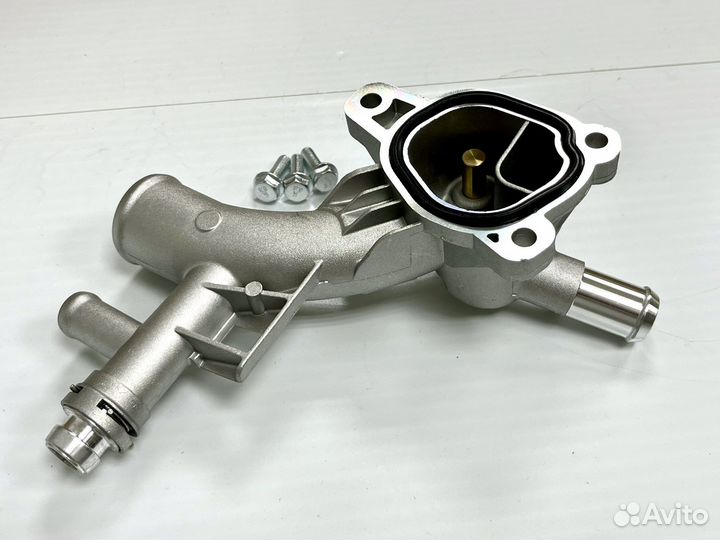 Корпус термостата Astra J 1.4t тройник