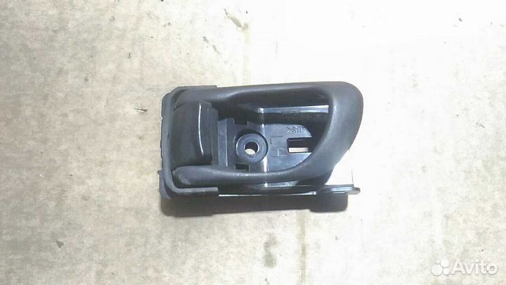 Ручка салона задняя левая Subaru Forester (S10)