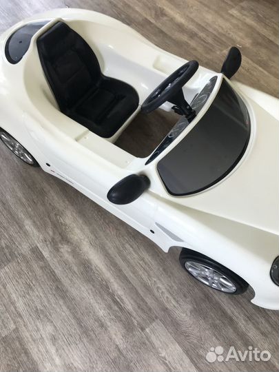 Детская педальная машина