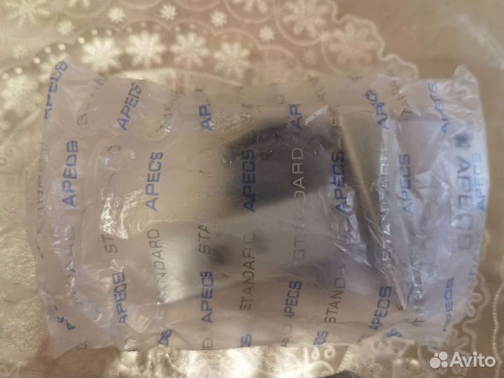 Замок новый дверной