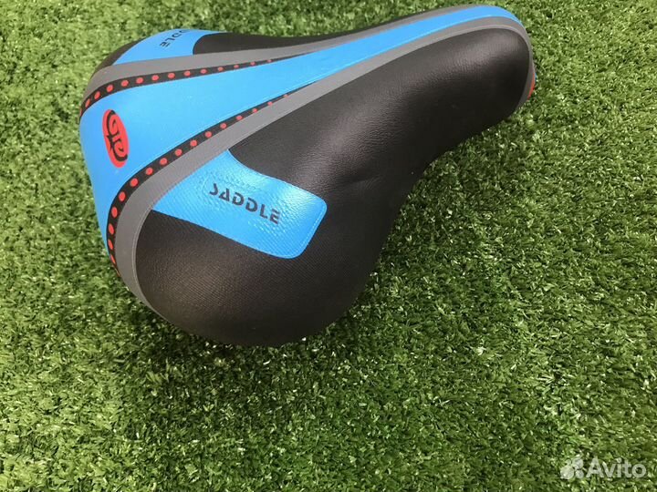 Седло новое для велосипеда