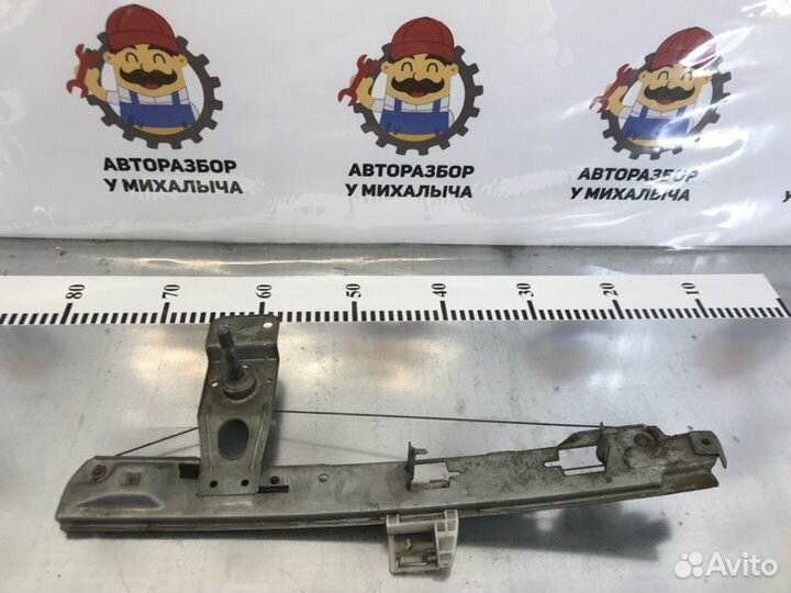 Стеклоподъемник механический задний левый Renault