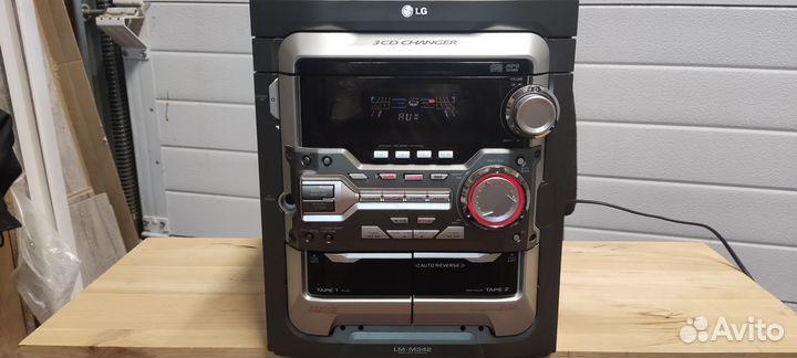 Музыкальный центр LG