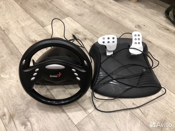 Игровой руль genius