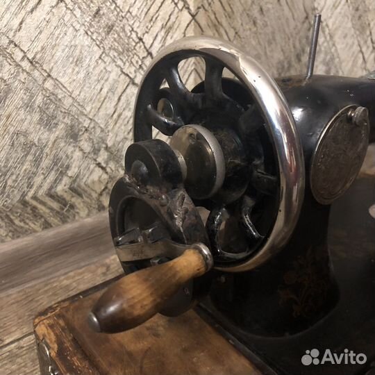 Швейная машина Подольск ручная