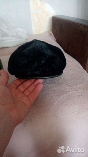 Шапки.Весенние и зимние шапки,фуражки