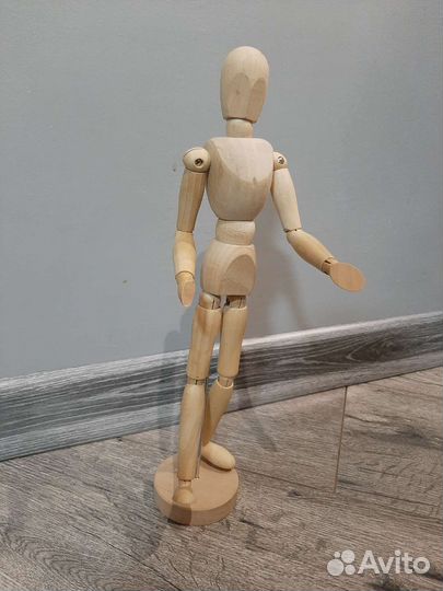 Деревянный манекен,высота 32 см