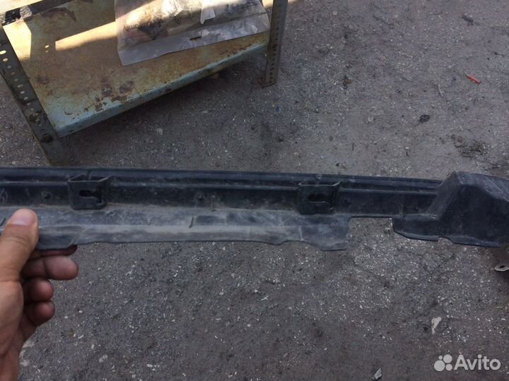 Накладка переднего левого крыла land cruiser 200