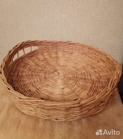 Корзинка/поднос плетёный