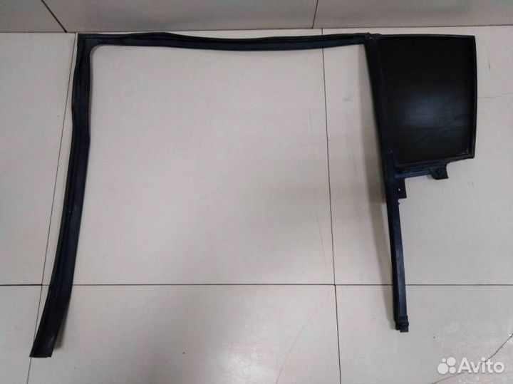 Стекло двери задней левой форточка Kia Sportage 3