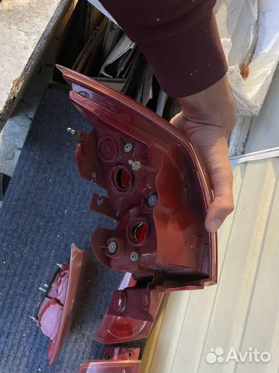 Фонарь Фонари задние на Митсубиси дансер 10