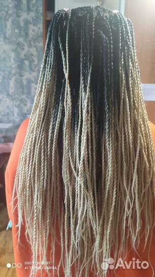 Модель на афрокосы