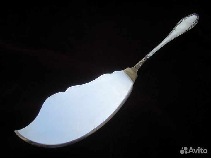 Серебряный столовый набор нож вилки сервировка рыб