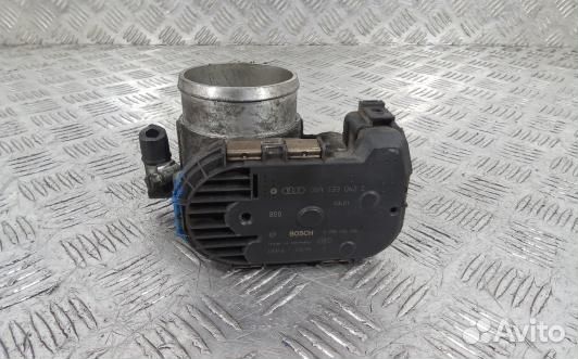 Дроссельная заслонка бензиновая audi TT 8N (PML10C