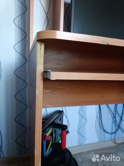 Компьютерный стол