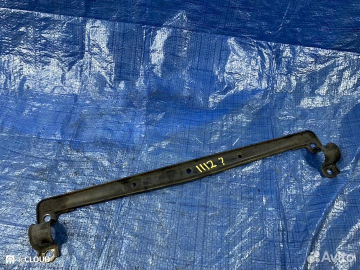 Крепление стабилизатора на lexus CT200H ZWA10 2zrfxe