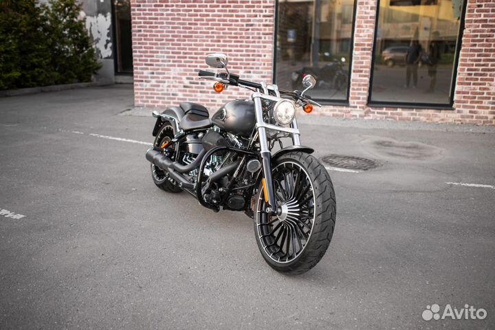 Harley-davidson fxsb breakout