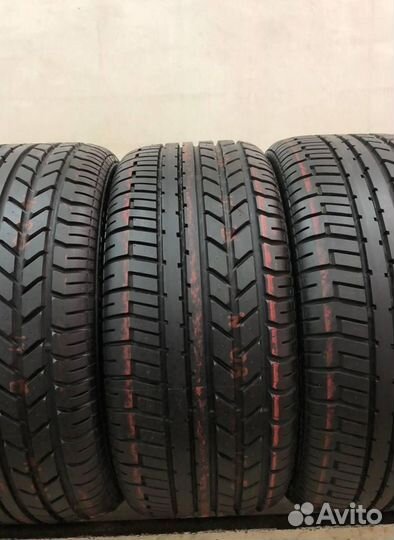 Pirelli P Zero Asimmetrico 235/40 R17 90Y