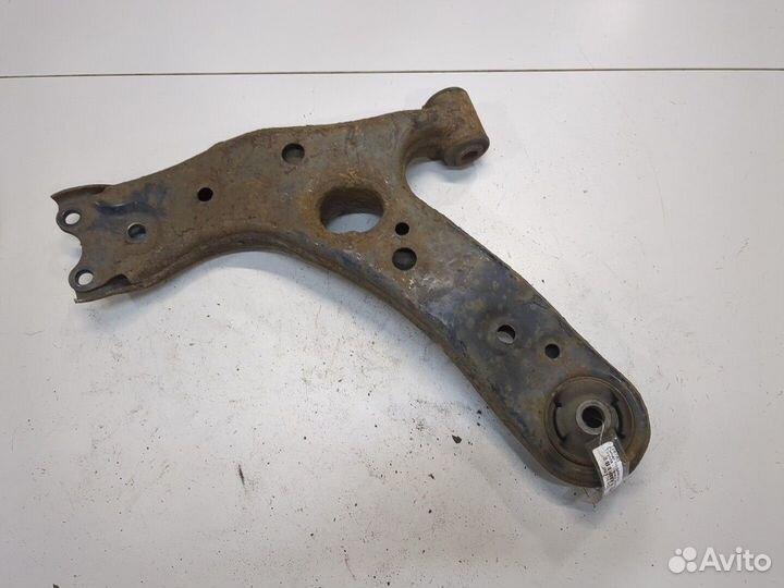 Рычаг подвески Toyota Verso, 2009