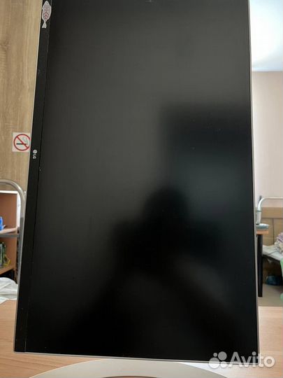 Монитор LG 27UD69P-W